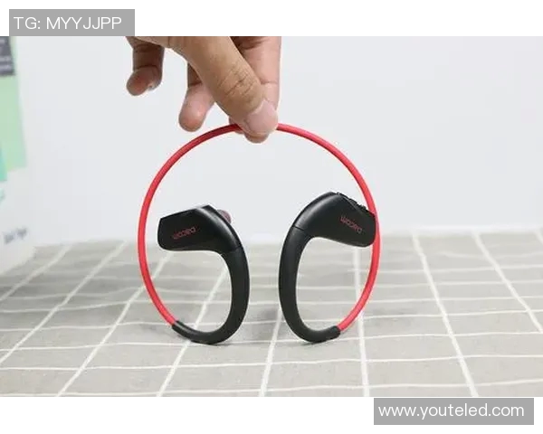 足球明星无线耳机助力运动激情尽享高清音质体验提升你的运动表现与乐趣