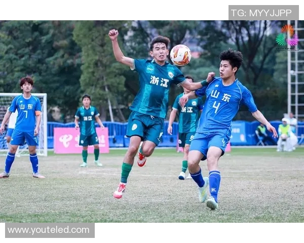 足球明星联队激战人墙展现团队默契与个人魅力的精彩瞬间